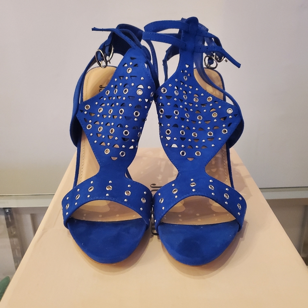 Blue woman's heels